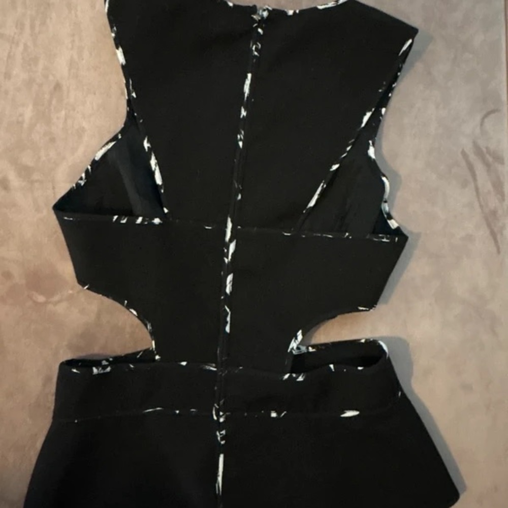 BCBGMaxAzria Black Asymmetric Cutout Crop Top - Picture 4 of 5